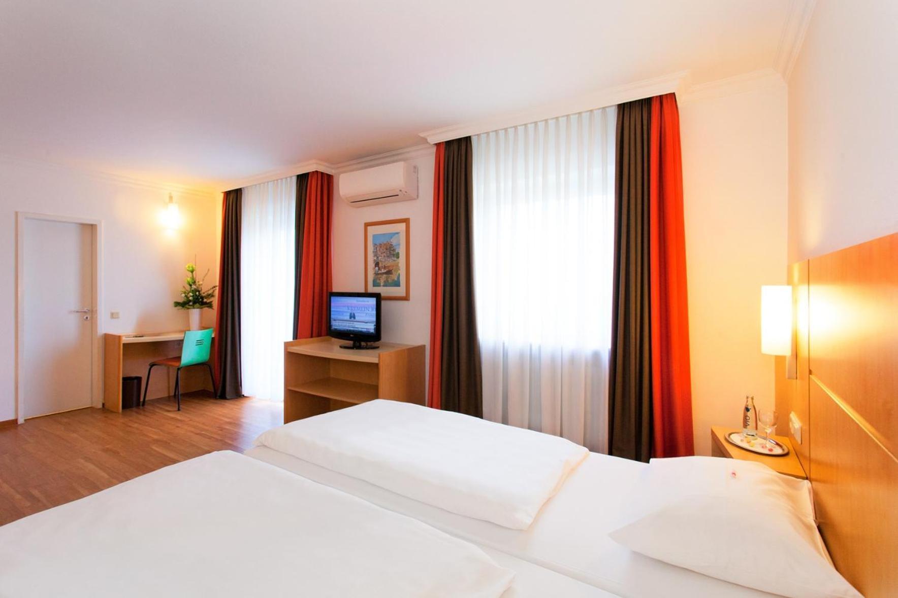 סארברוקן Saar City Hotel מראה חיצוני תמונה
